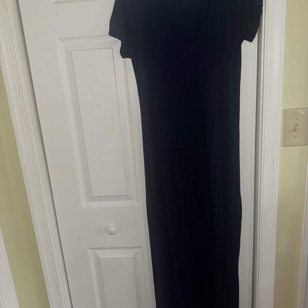 Elegant Black Maxi Dress